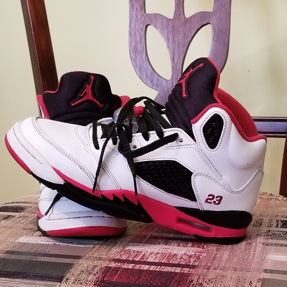 Authentic custom!!! Jordan Fire Red 5